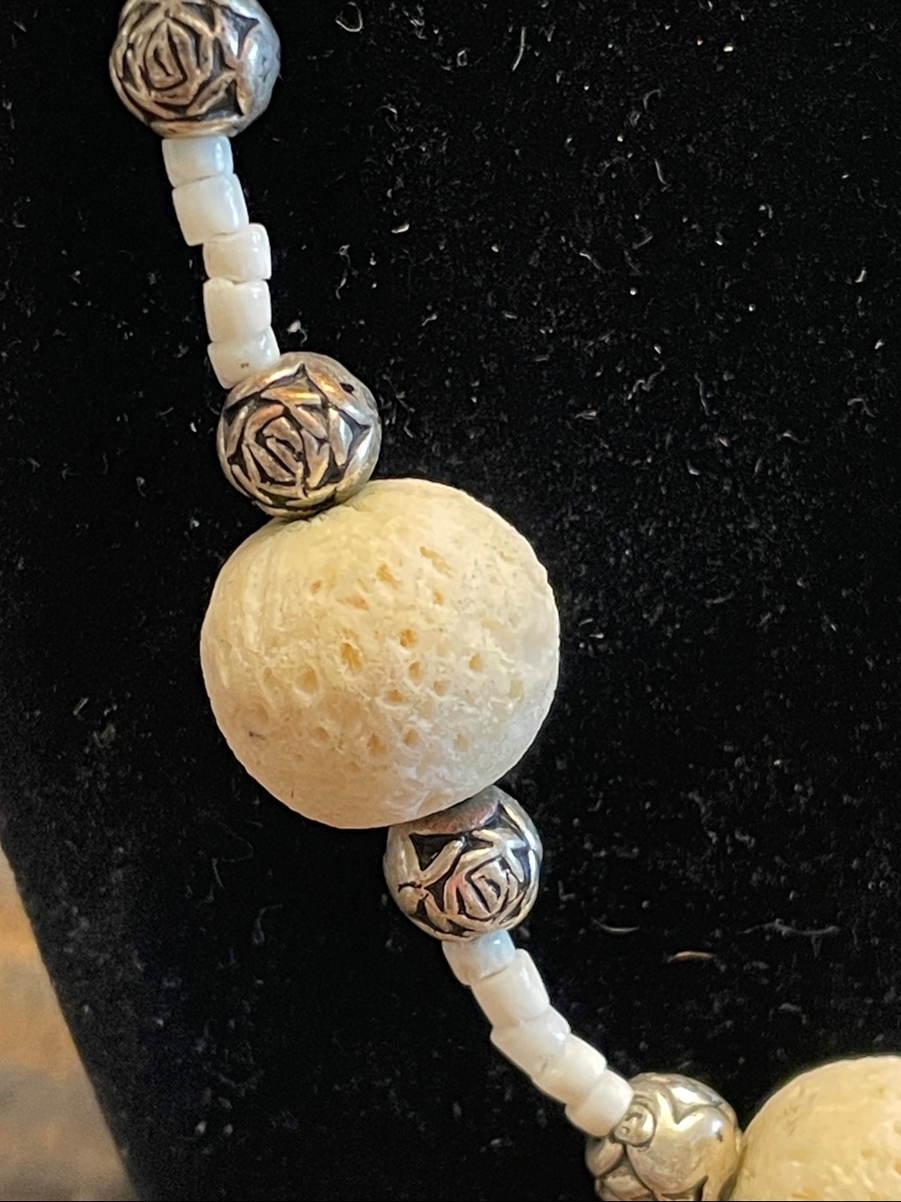 Vintage White Sponge Coral Rose Spacer Statement Necklace - Picture 3 of 5